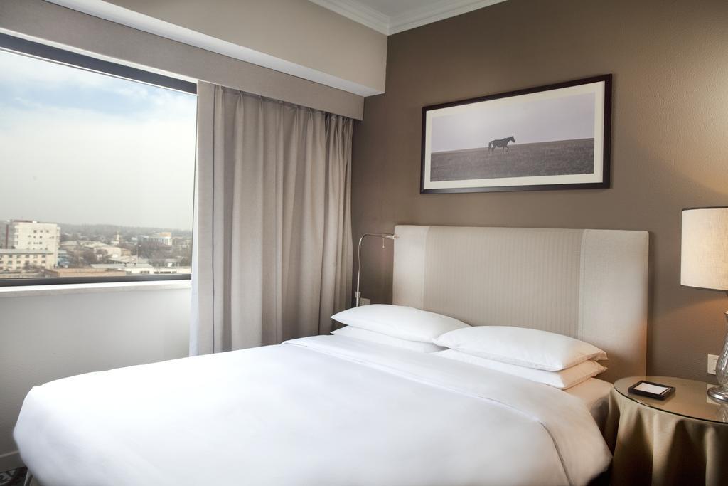 Hyatt Regency Bishkek Hotel Eksteriør billede