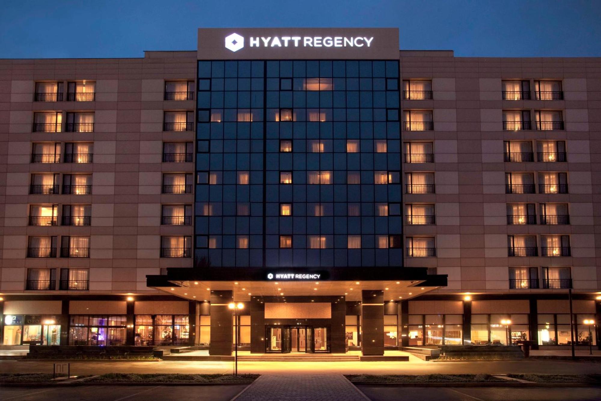 Hyatt Regency Bishkek Hotel Eksteriør billede
