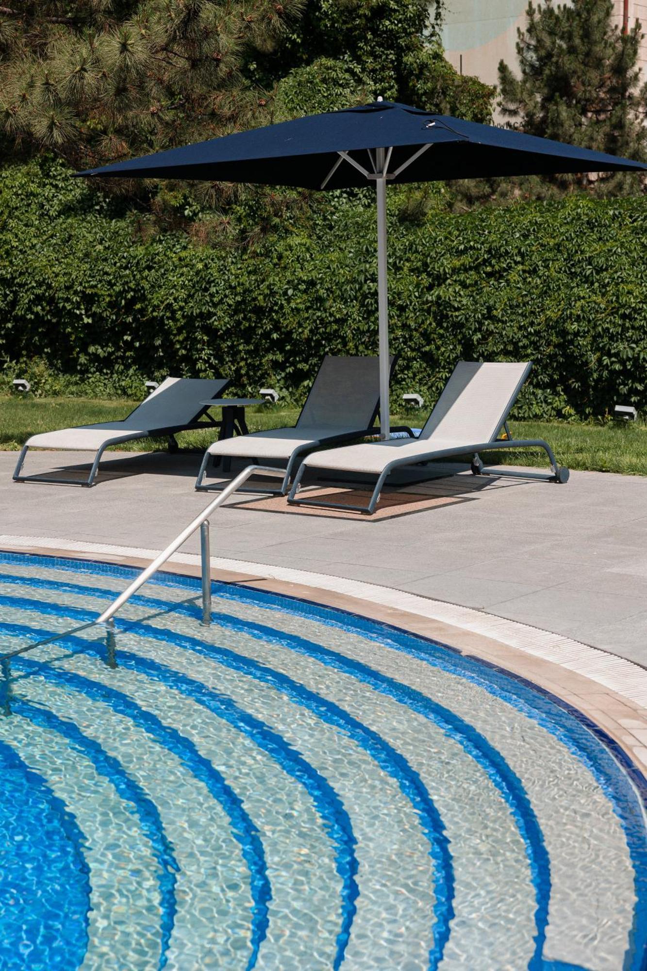 Hyatt Regency Bishkek Hotel Eksteriør billede