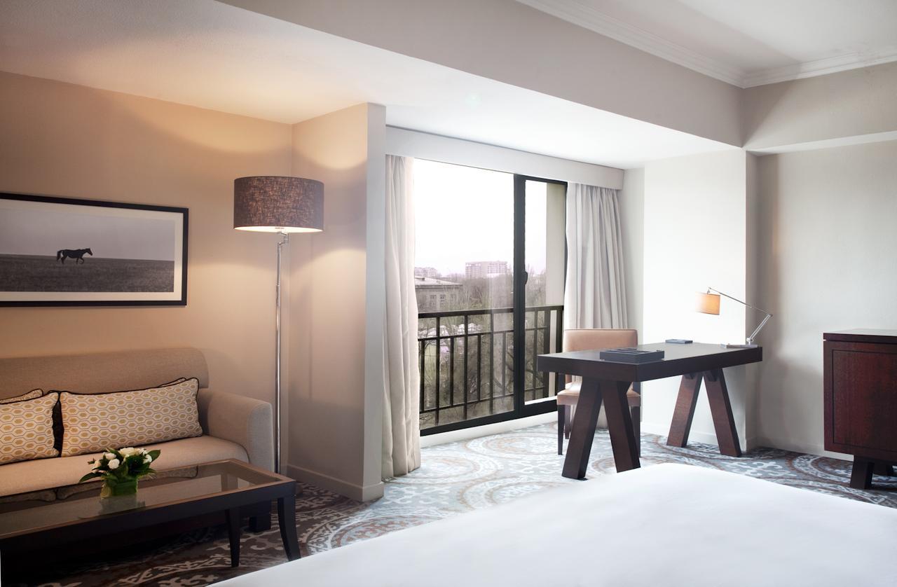 Hyatt Regency Bishkek Hotel Eksteriør billede