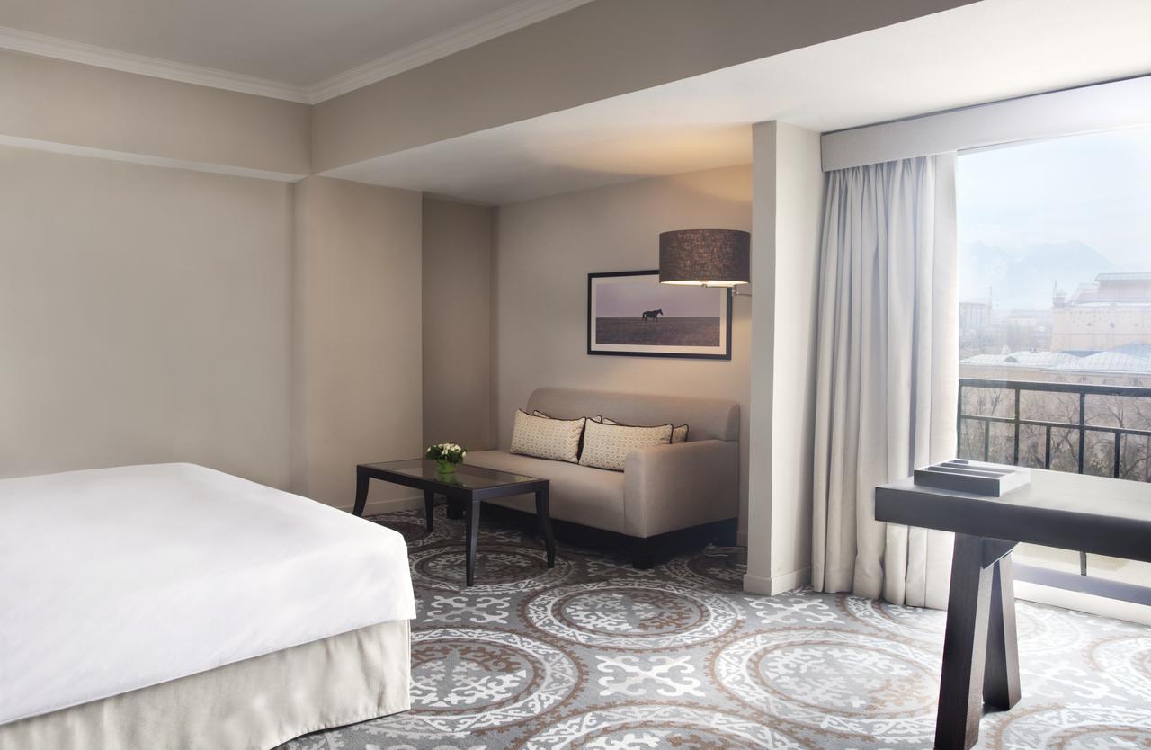 Hyatt Regency Bishkek Hotel Værelse billede